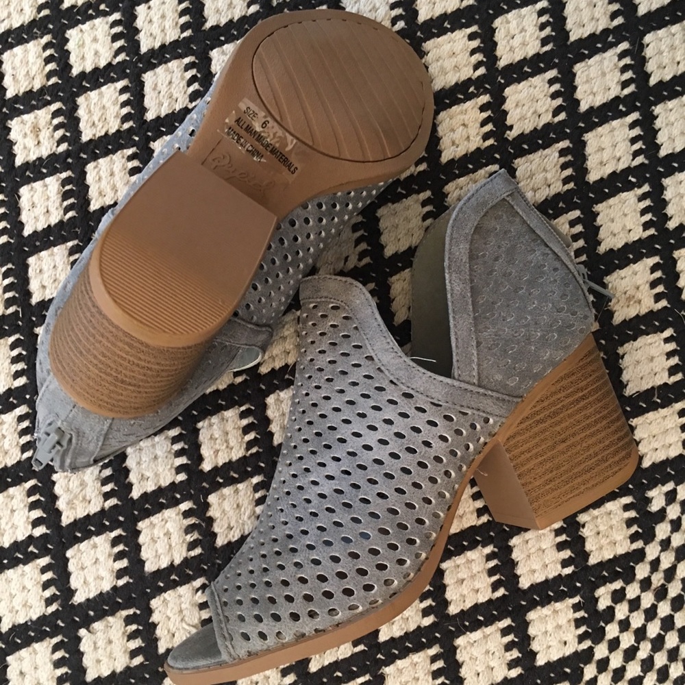 Cutout peep toe booties